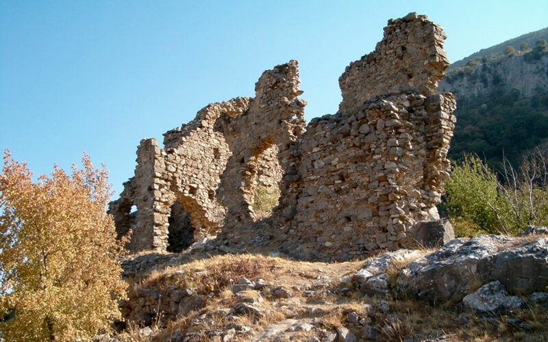 Ruderi castello feudale Cerchiara di Calabria