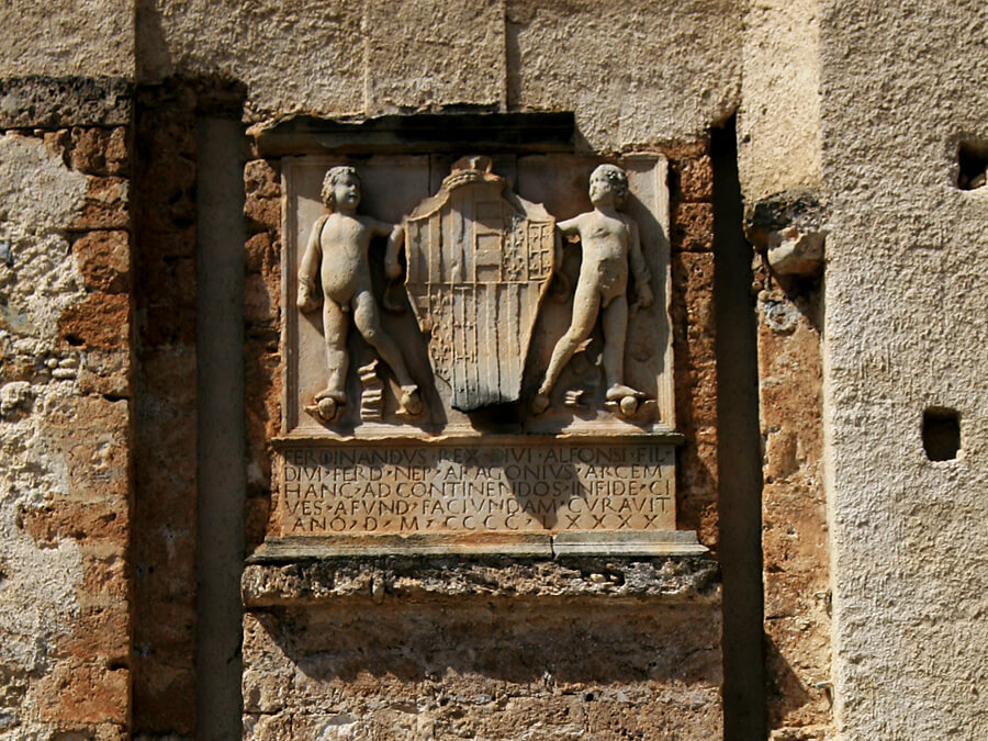 Castello aragonese Castrovillari, Stemma aragonese
