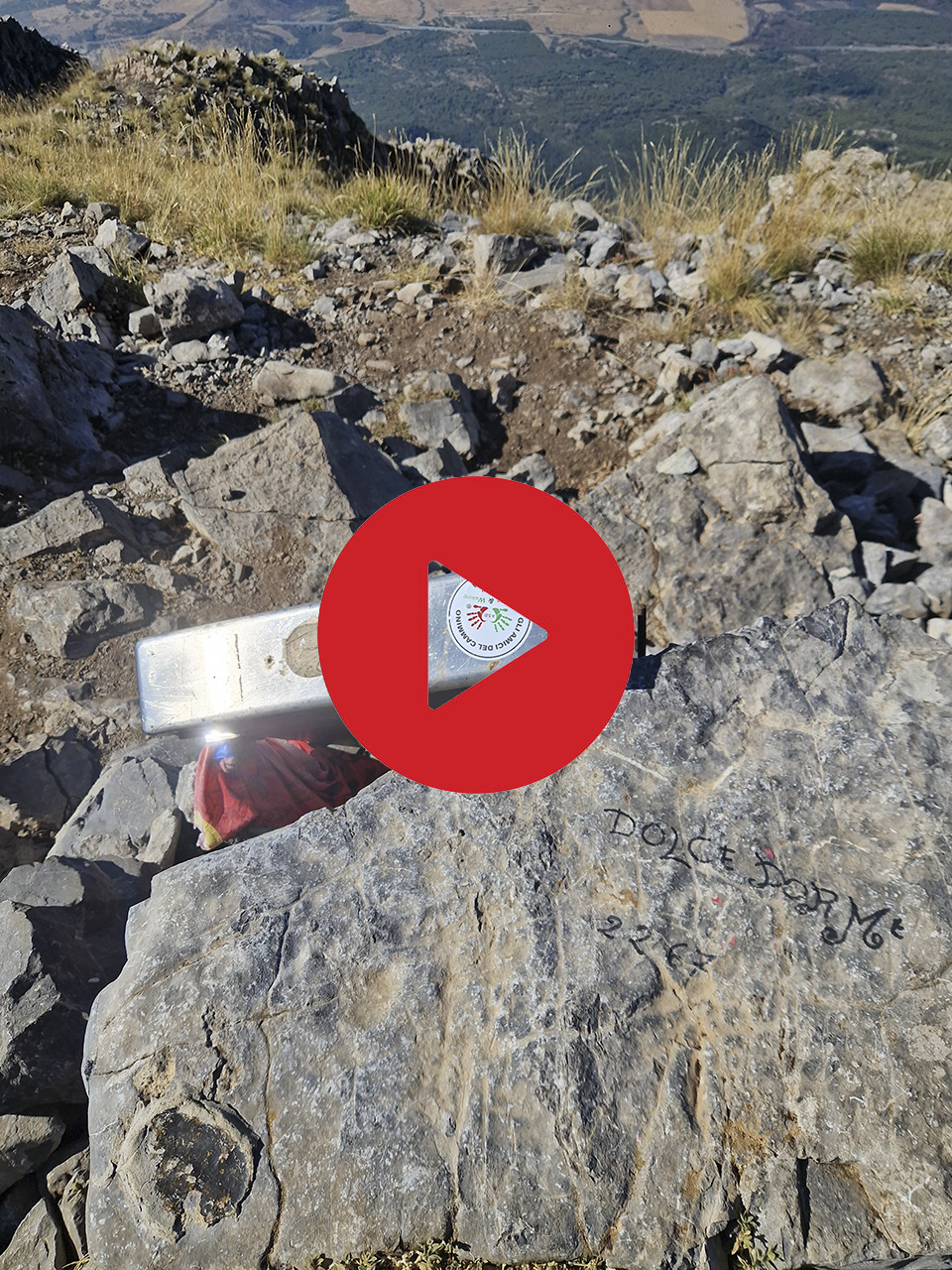 Video arrivo cima Serra Dolcedorme ©Riccardo Sartori