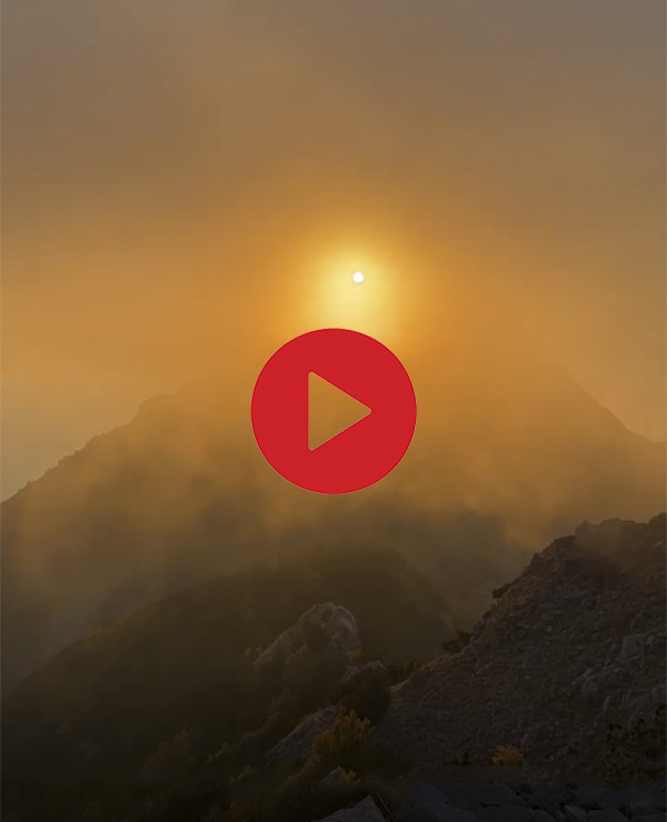 Tramonto dal Monte Montea, con panorama dorato sulle vette ©Antonio Di Paola