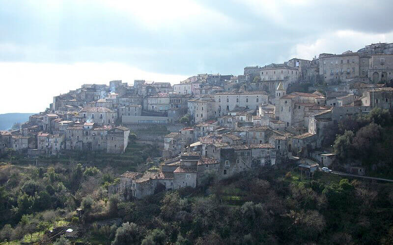 Grotta San Michele Arcangelo a Saracena