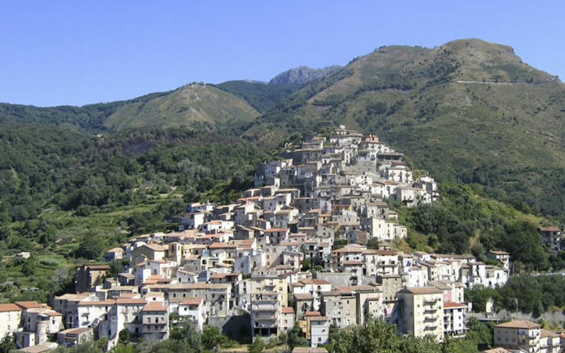 Sangineto, borgo del Parco del Pollino